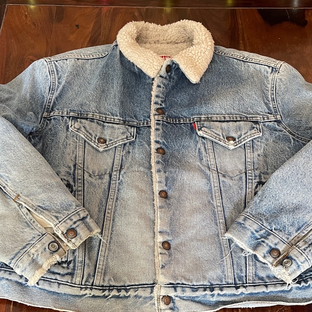 Vintage San Francisco Levi's Light Blue Denim Sherpa-Trucker Jacket